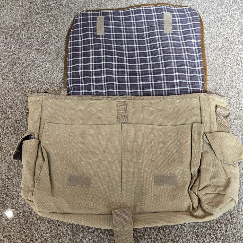 Field & Co University of Michigan Themed Messenger/Laptop Bag